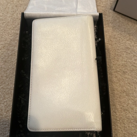 CHANEL Camelia Long Wallet FULL INCLUSION - Picture 9 of 14
